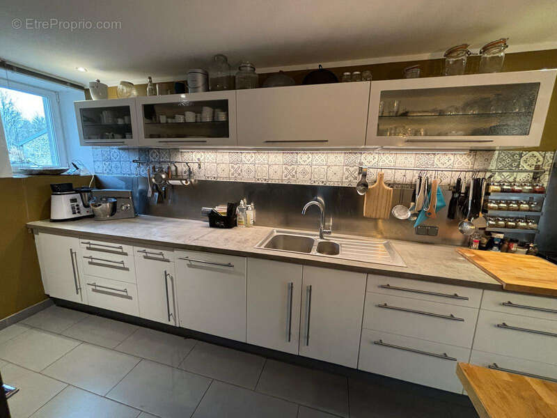 Commerce à SAINT-VAURY