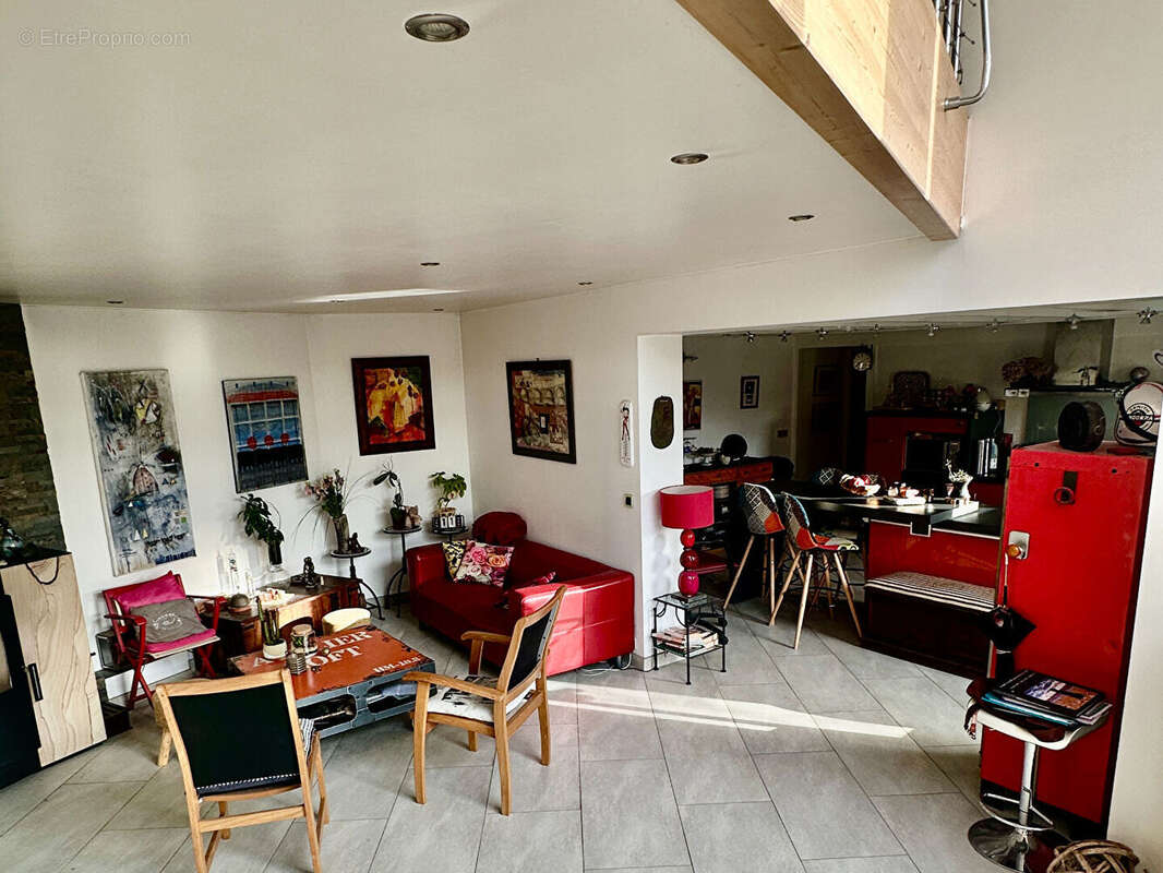 Maison à VIGNEUX-SUR-SEINE