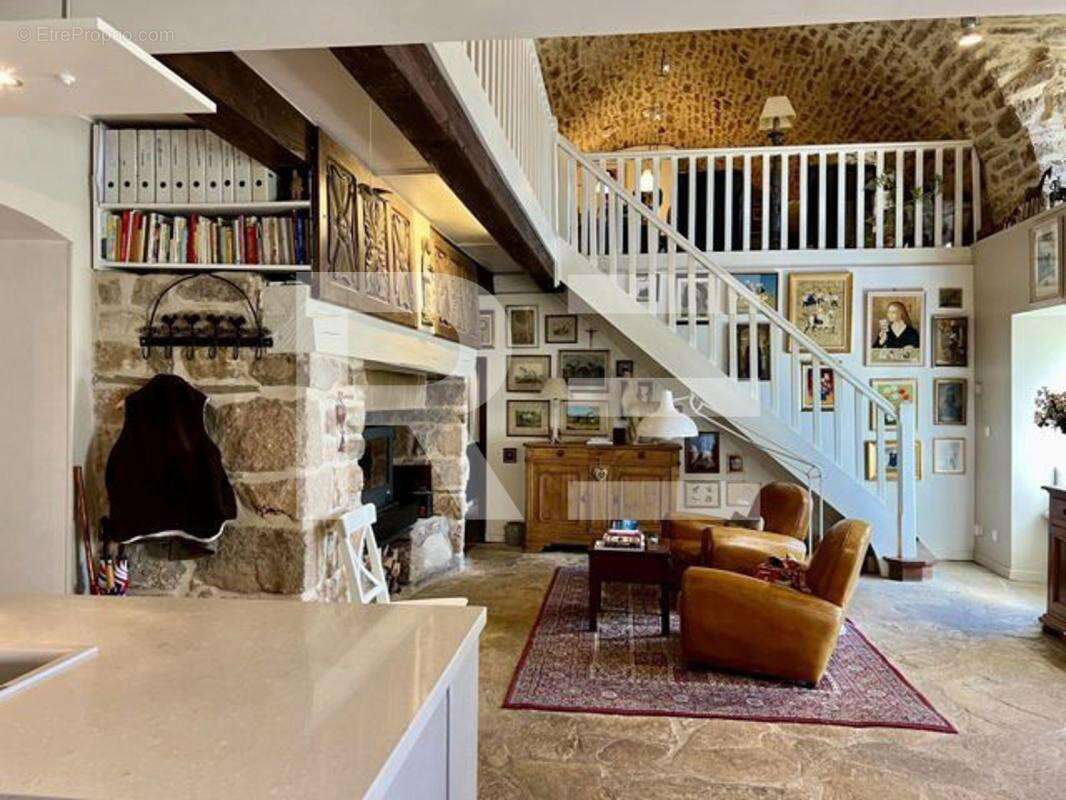 Magnifique propriete caussenarde situee dans un hameau - photo 5