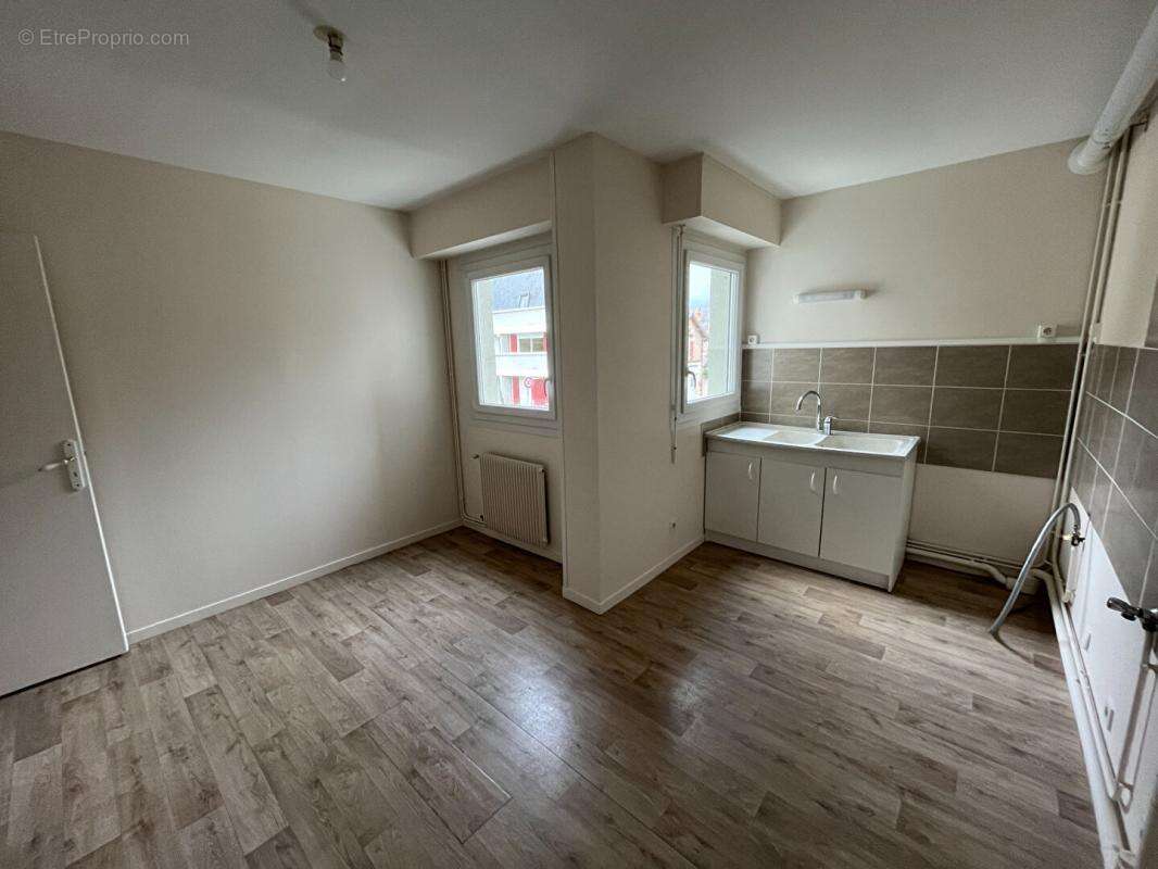 Appartement Trelazé 4 pièce(s) 95m2 - photo 4