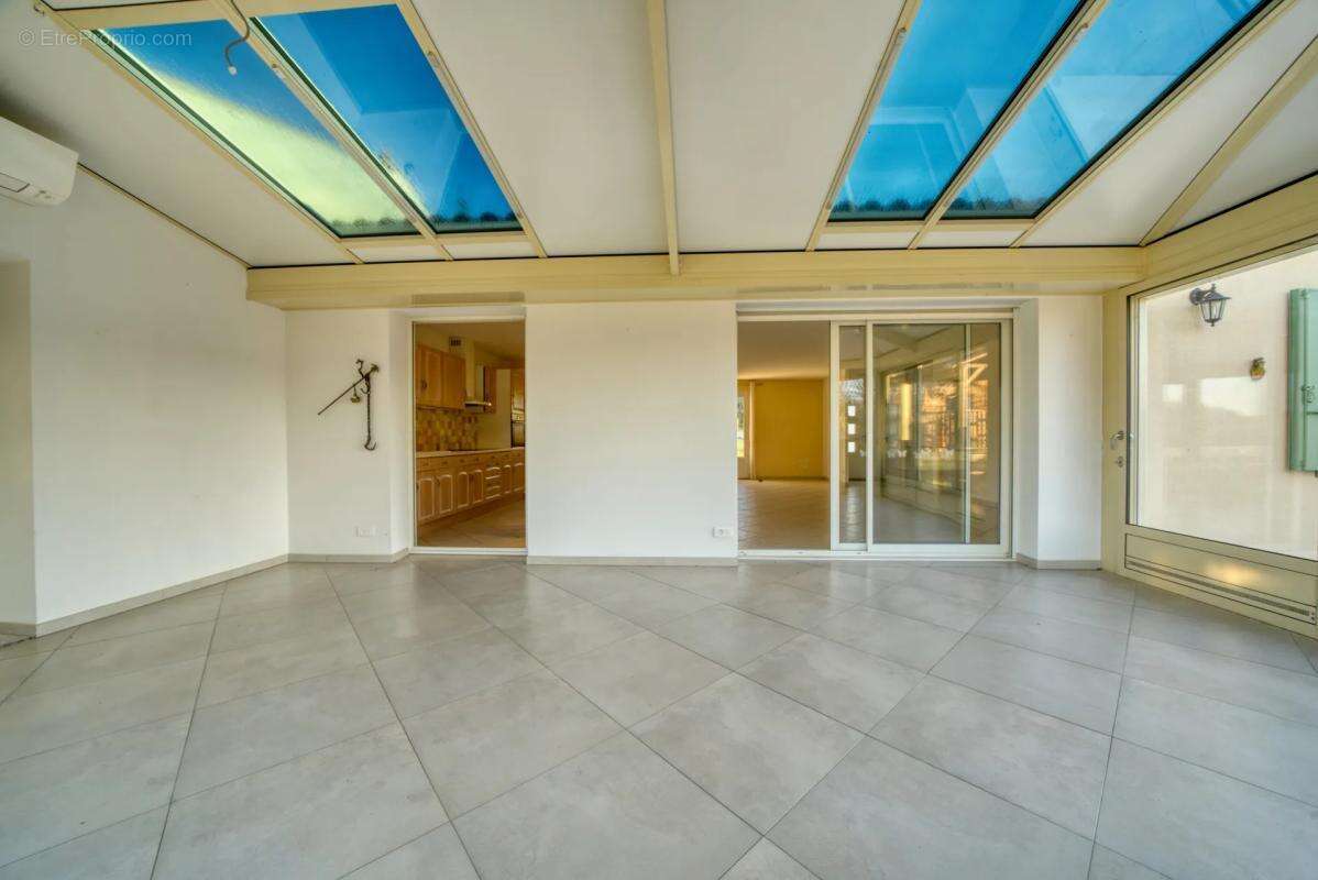 Maison à SAINT-SAVINIEN