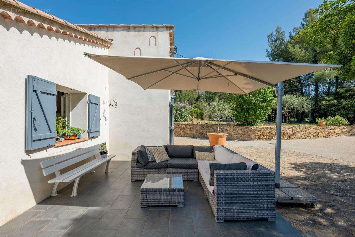 Maison à LA CADIERE-D'AZUR