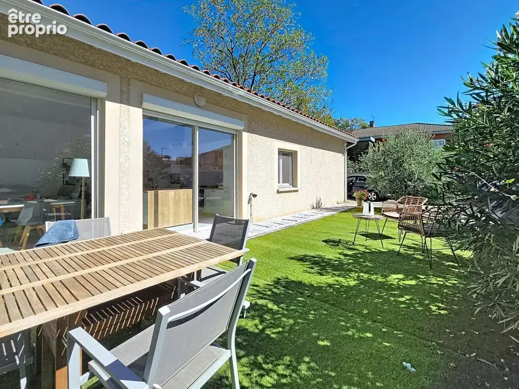 Maison - 3 Chambres - Jardin - Cour pour 4 véhicules - Proche centre ville - photo 8