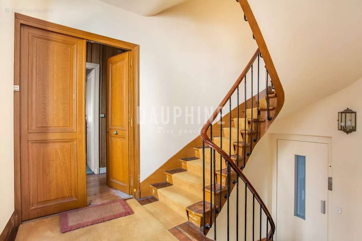 Appartement à PARIS-7E