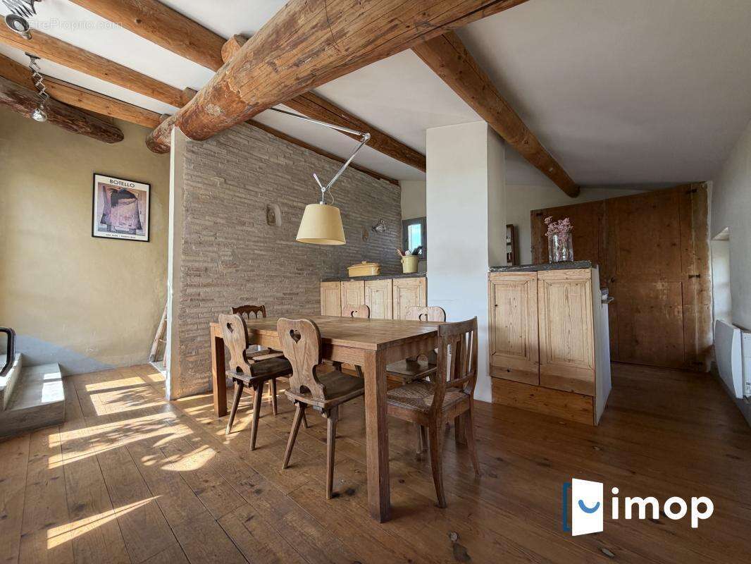 Maison à TULETTE