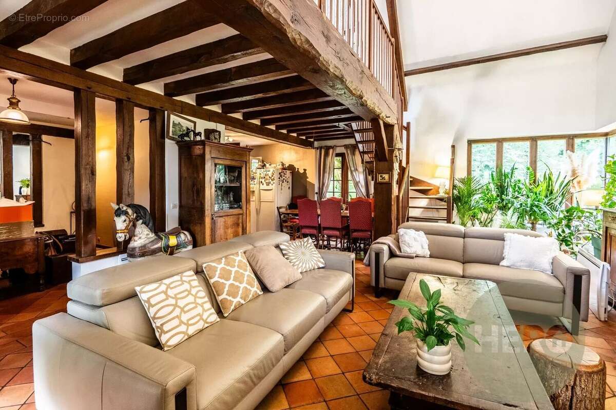 Maison à MONTFORT-L'AMAURY