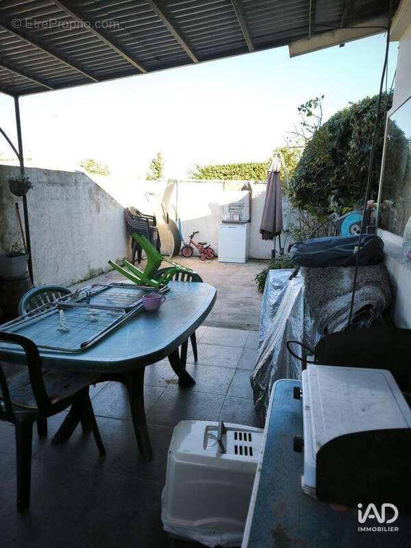 Photo 8 - Commerce à SORGUES