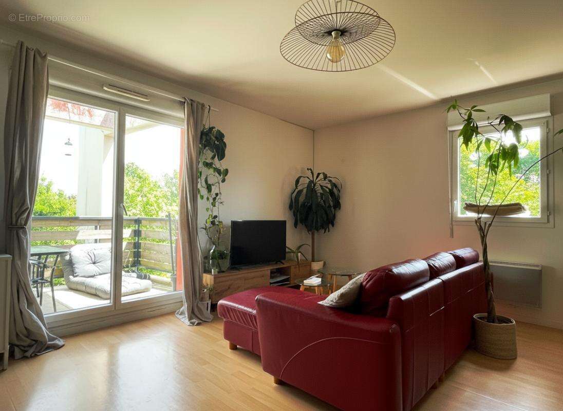 Appartement à CINTRE