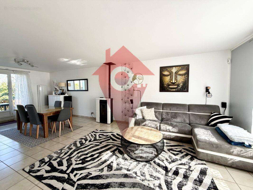 Maison à MORAINVILLIERS