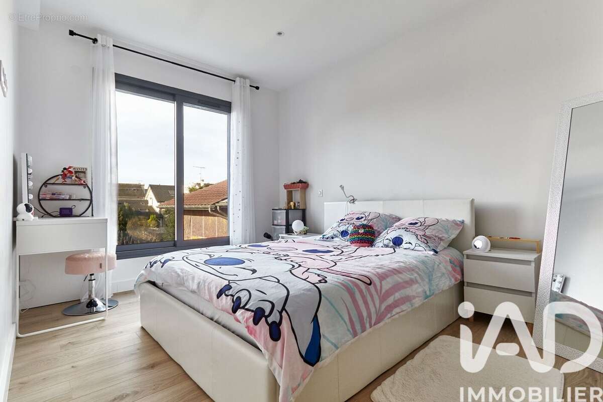 Photo 7 - Maison à HOUILLES