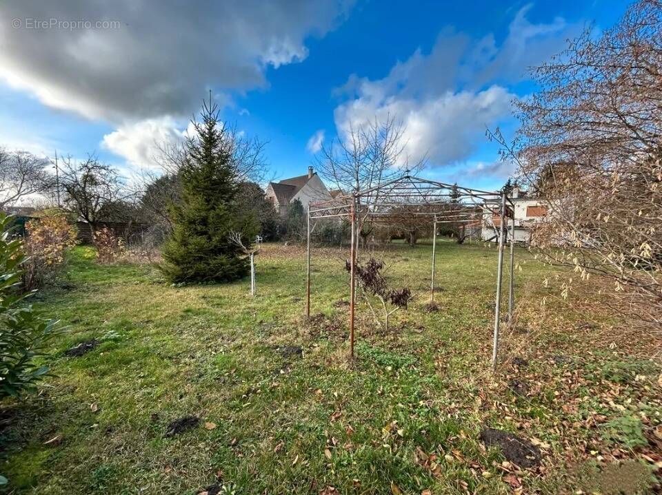 Terrain à BESSANCOURT