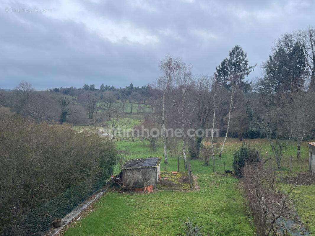 Deux maisons mitoyennes avec jardin -dépendances et garage - photo 4