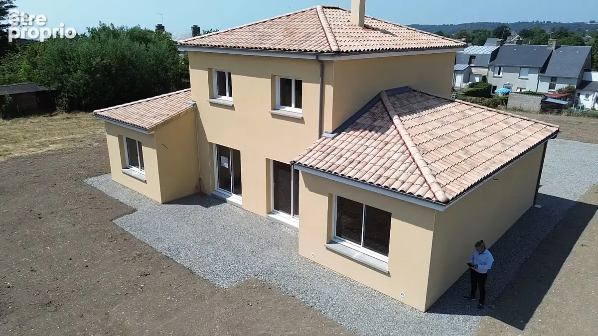 Maison à DRAGEY-RONTHON