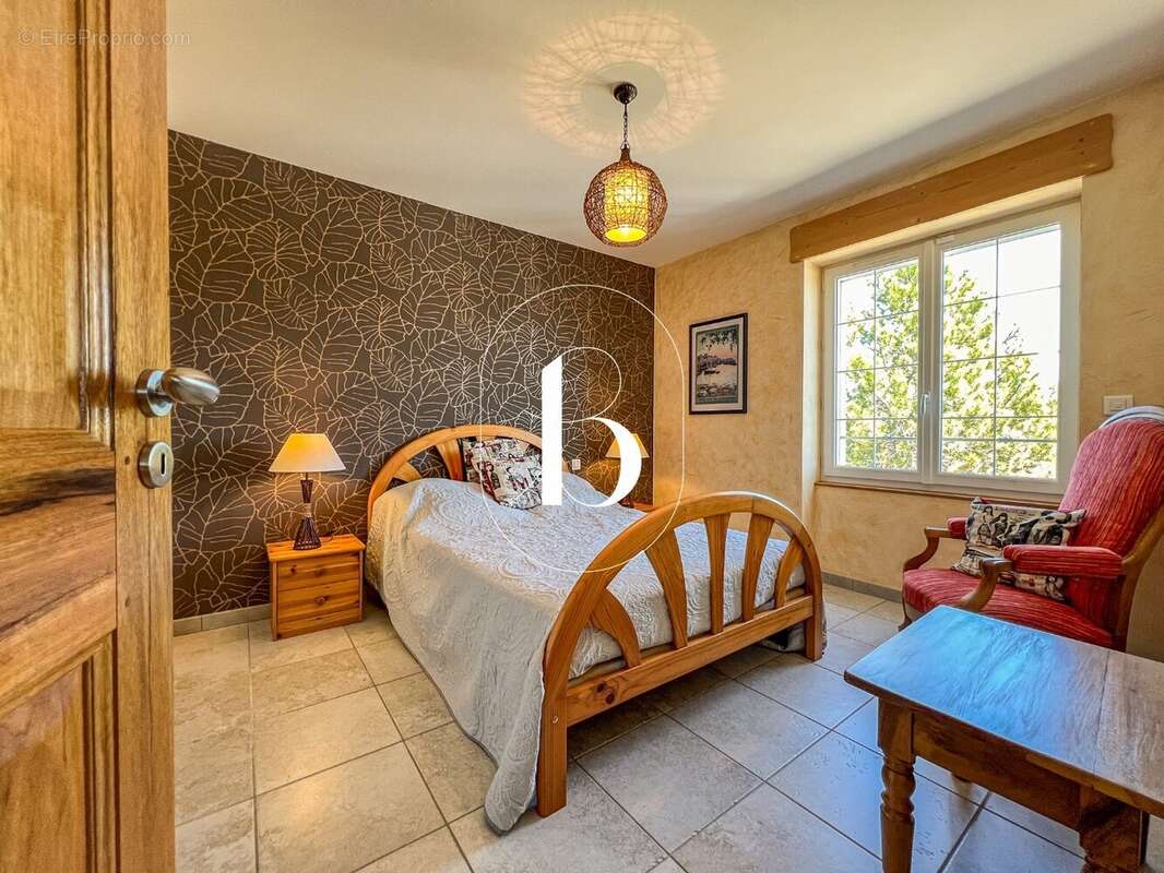 Maison à ORGNAC-L'AVEN