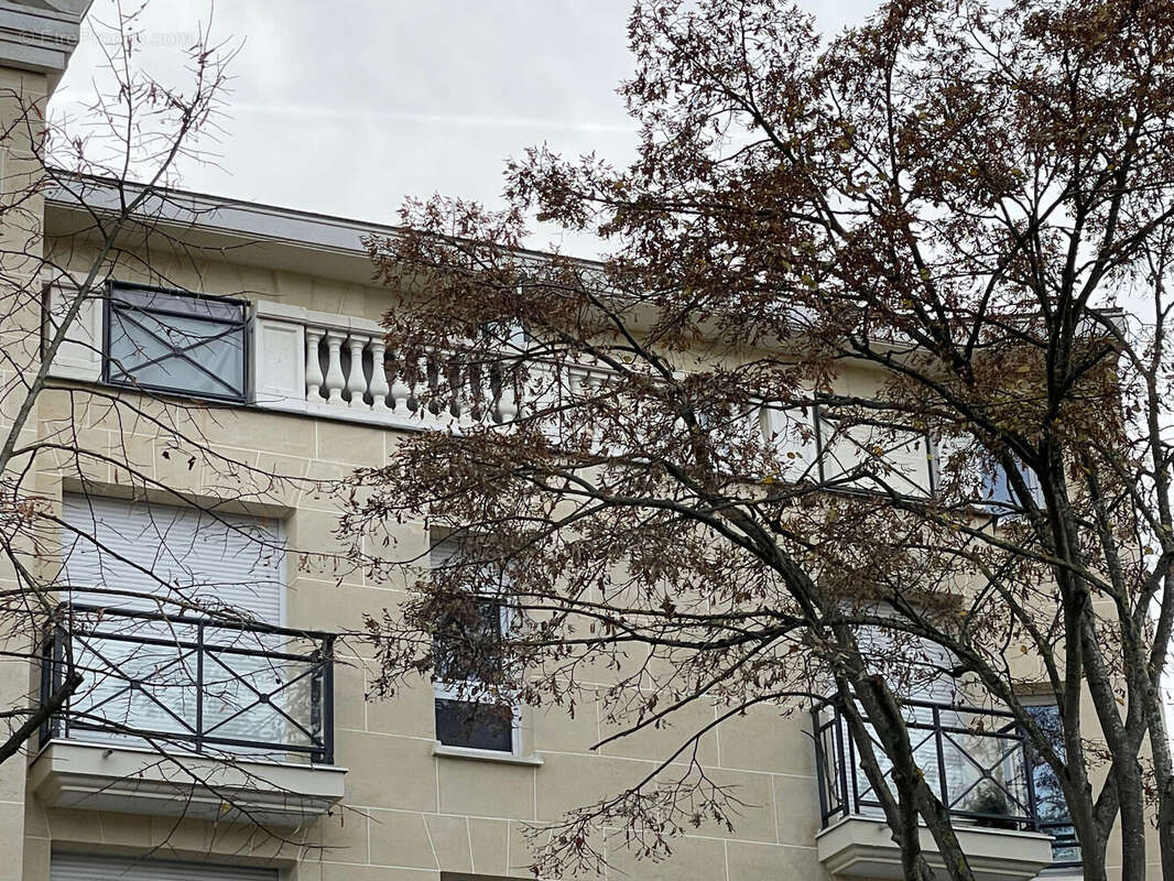 Photo 2 - Appartement à LE PLESSIS-ROBINSON
