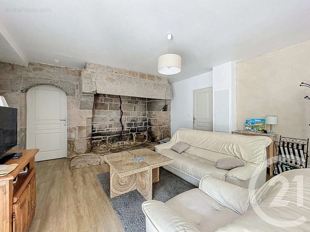 Maison 300 m² à Ploubezre  - photo 5