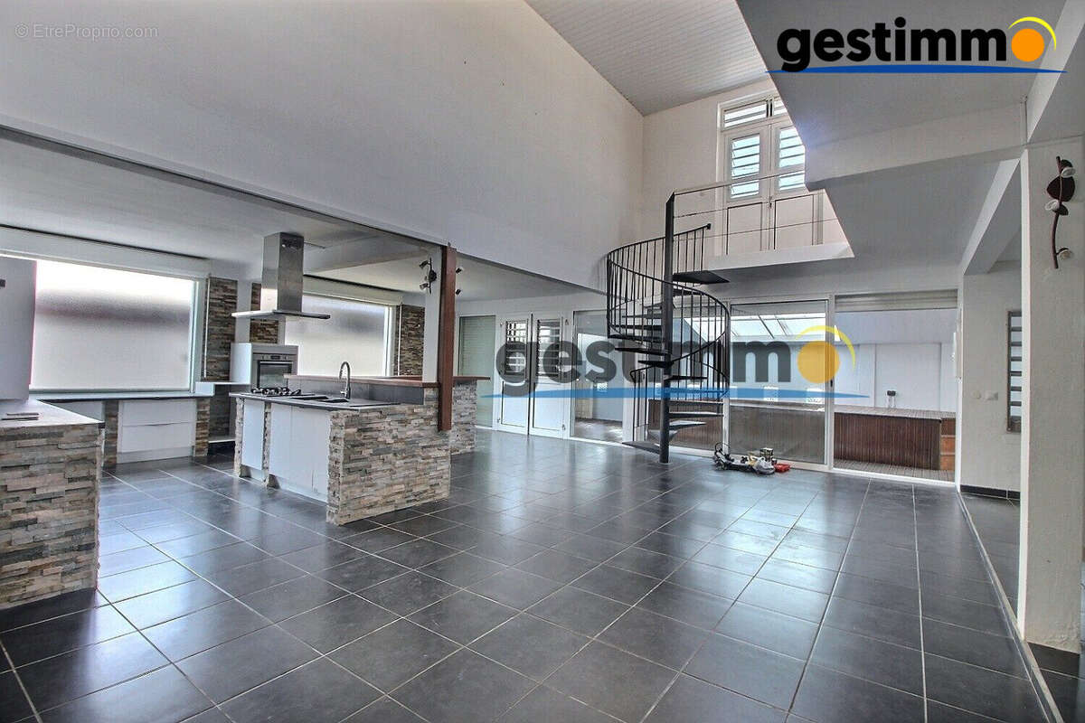 Appartement à CAYENNE