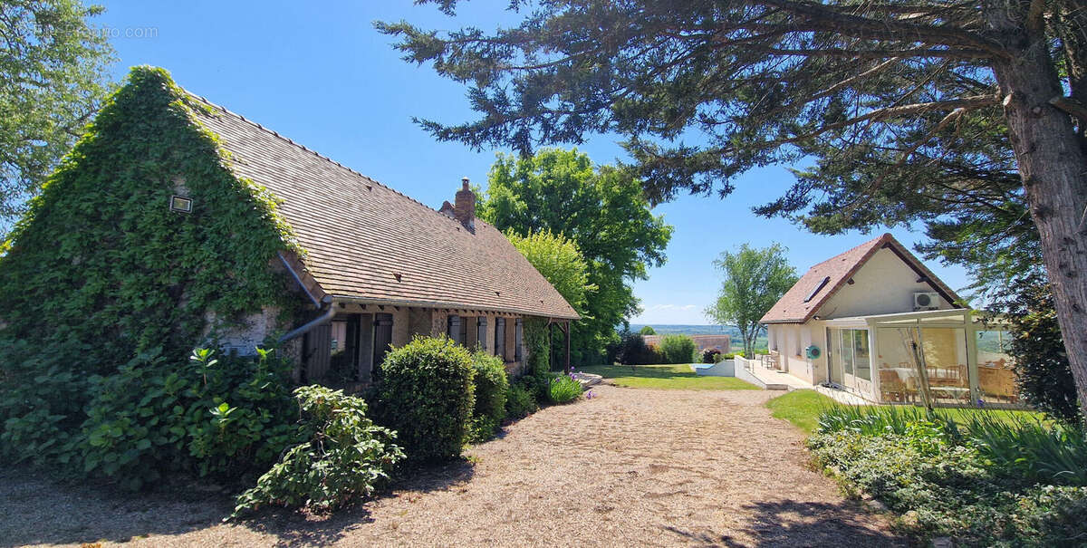 Maison à PERRIGNY-SUR-LOIRE