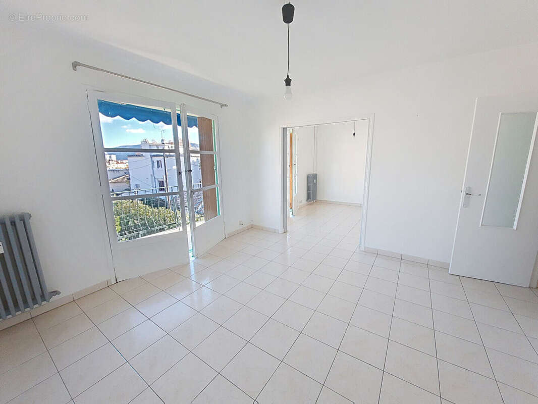 Appartement à MARSEILLE-12E
