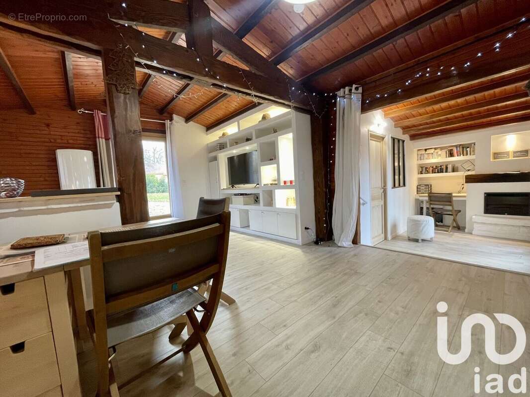 Photo 3 - Maison à BAZOCHES-SUR-LE-BETZ