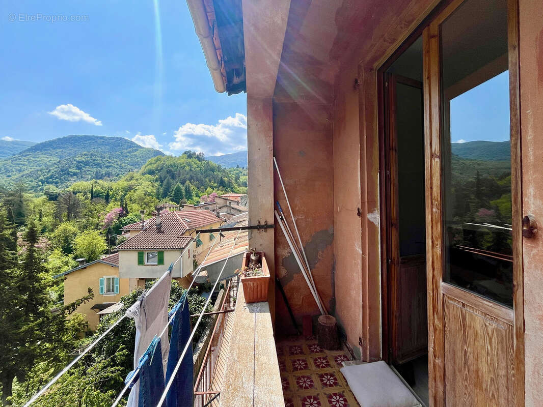 Sospel village - dernier etage - 3 pieces - 60 m2 - terrasse - photo 7