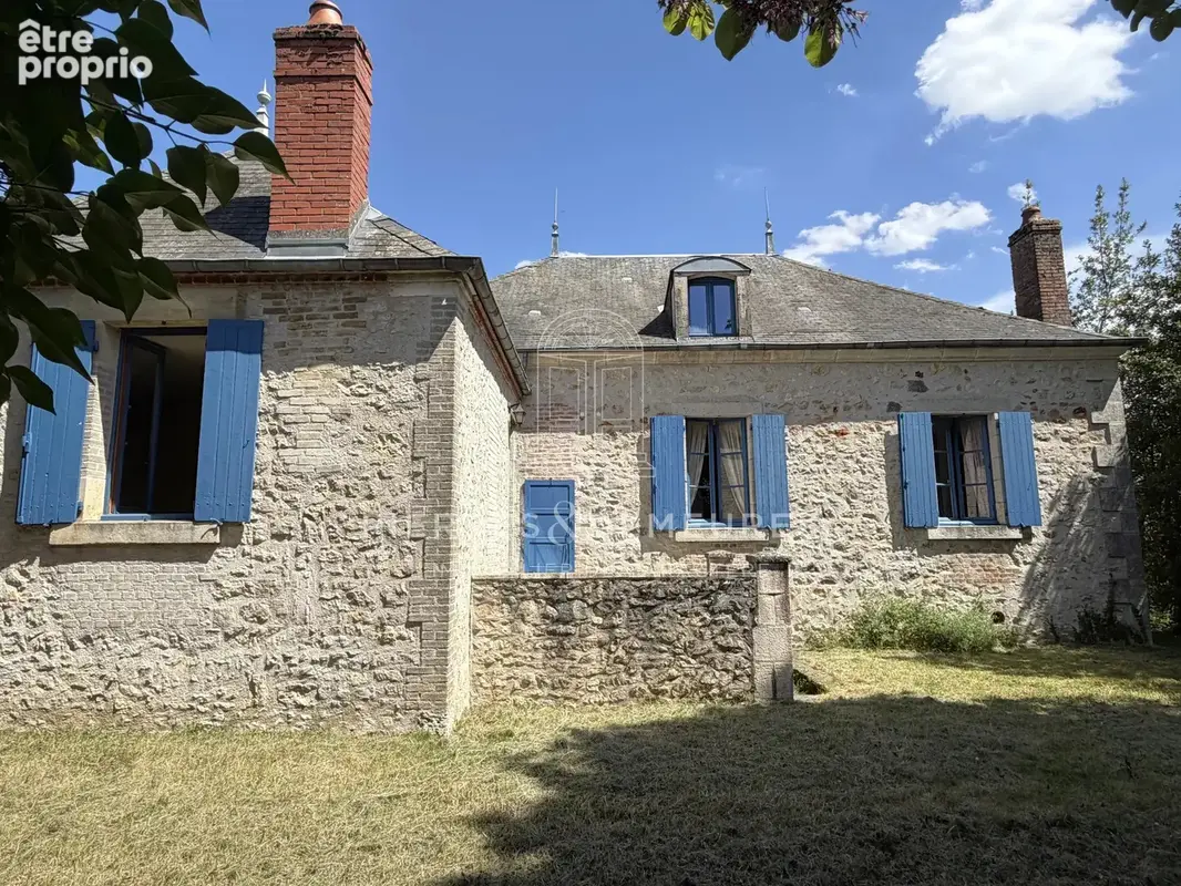 Maison à LA CHAPELLE-SAINT-URSIN