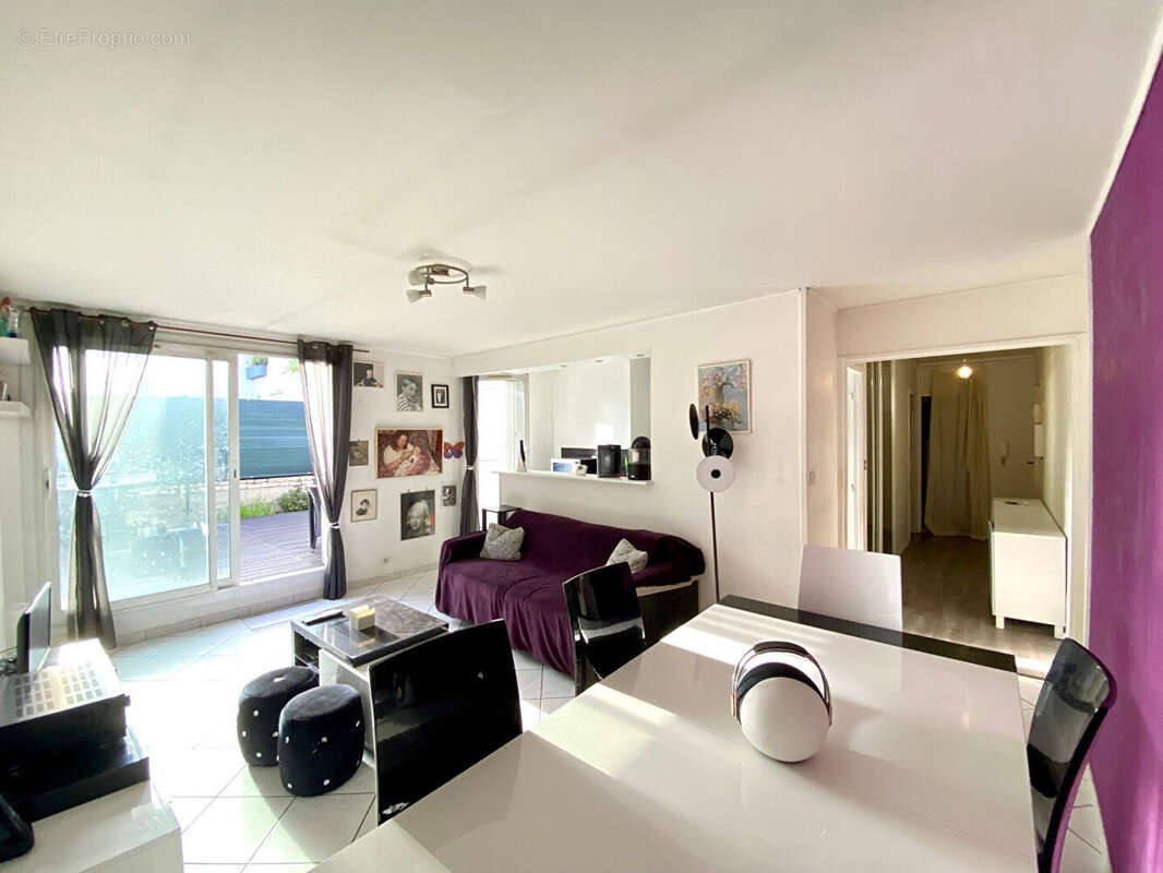 Appartement à SARTROUVILLE