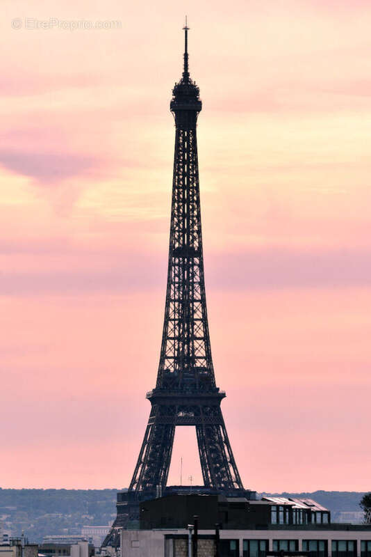 Appartement à PARIS-8E