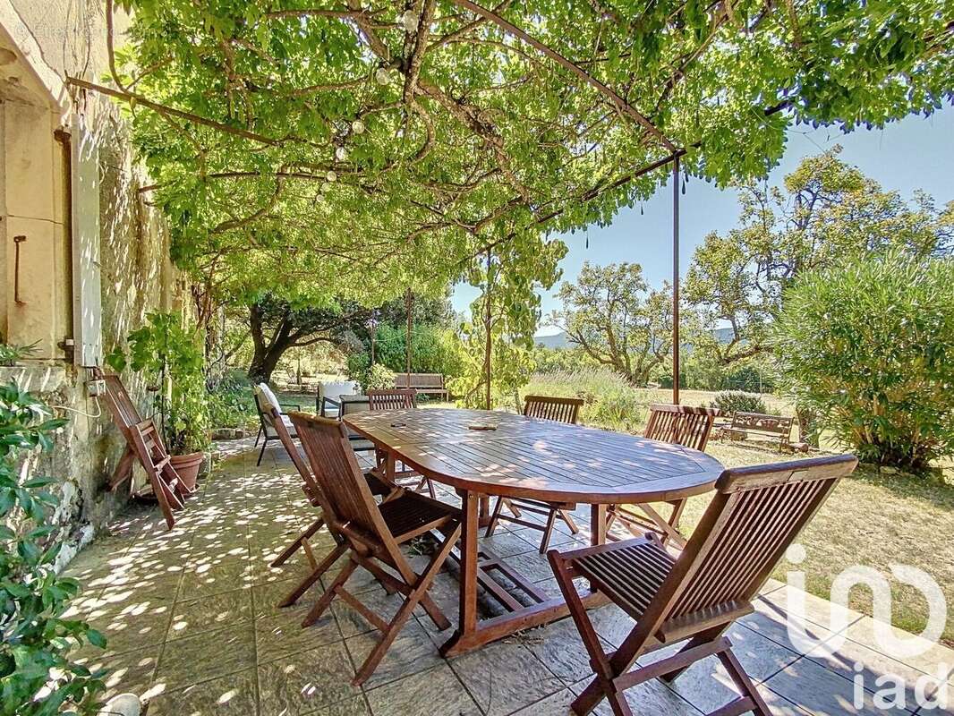 Photo 3 - Maison à LE POET-LAVAL