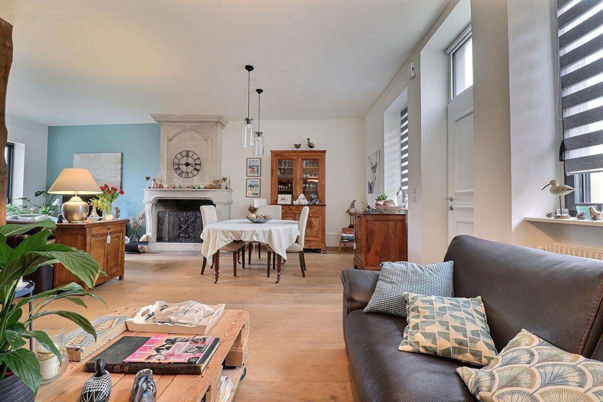 Maison à LES PONTS-DE-CE