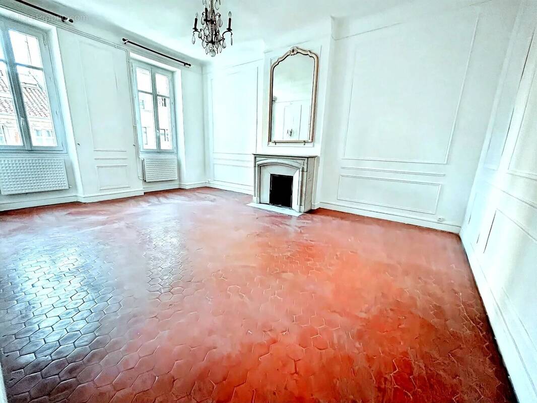 Appartement à MARSEILLE-8E