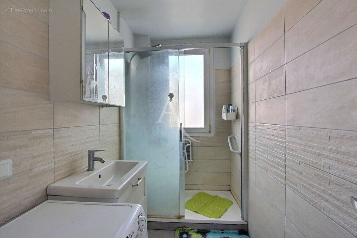 Appartement à GENNEVILLIERS