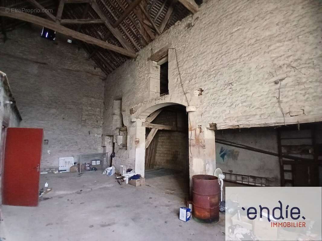 Maison de village à rénover avec dépendance  Marmagne (21500) - photo 12