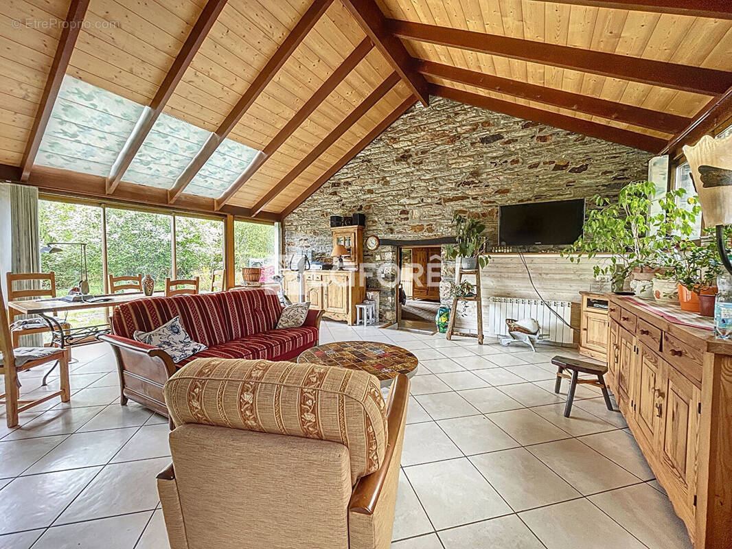 Maison à GLENAC