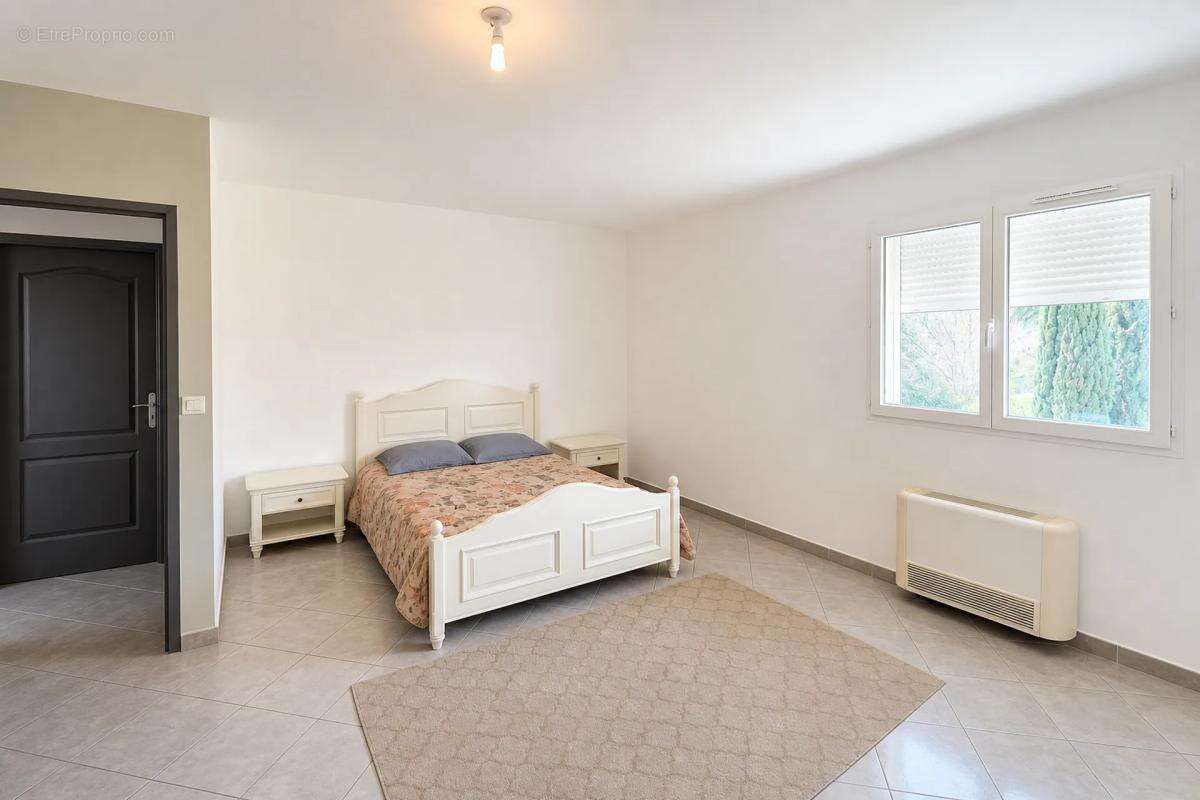 Maison lumineuse de 153 m² avec jardin à Montélimar - photo 10