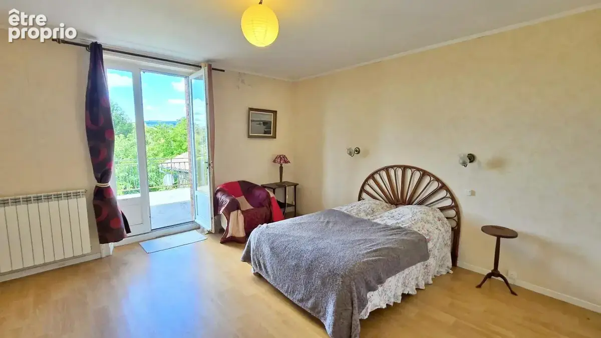 Maison Familiale de 9 chambres avec Grange et Jardin - Centre-Bourg - Calme et Tranquilité - photo 8