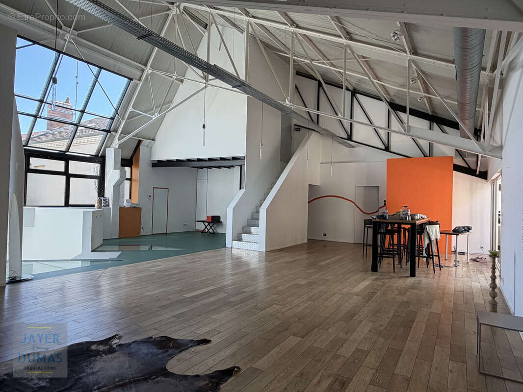 CHALON-SUR-SAONE - Magnifique Maison de ville traitée comme un Loft  - Grand Garage - - photo 7