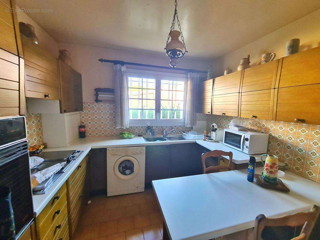 Maison à SIX-FOURS-LES-PLAGES