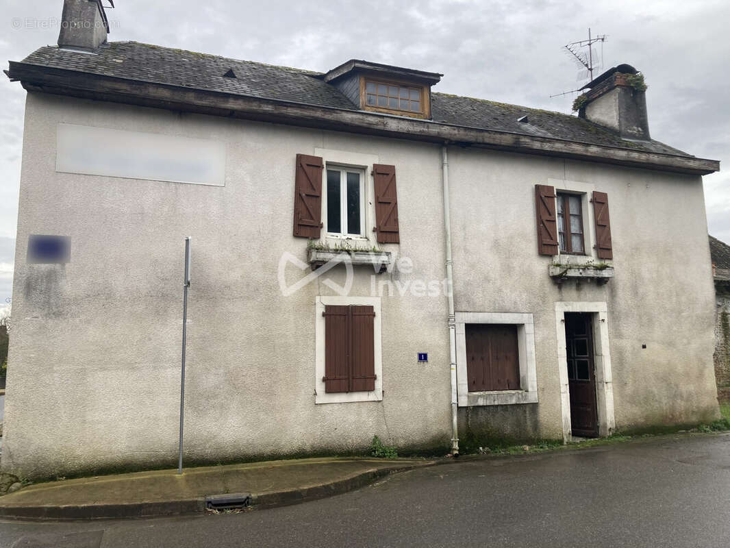 Maison à ARTIGUELOUTAN