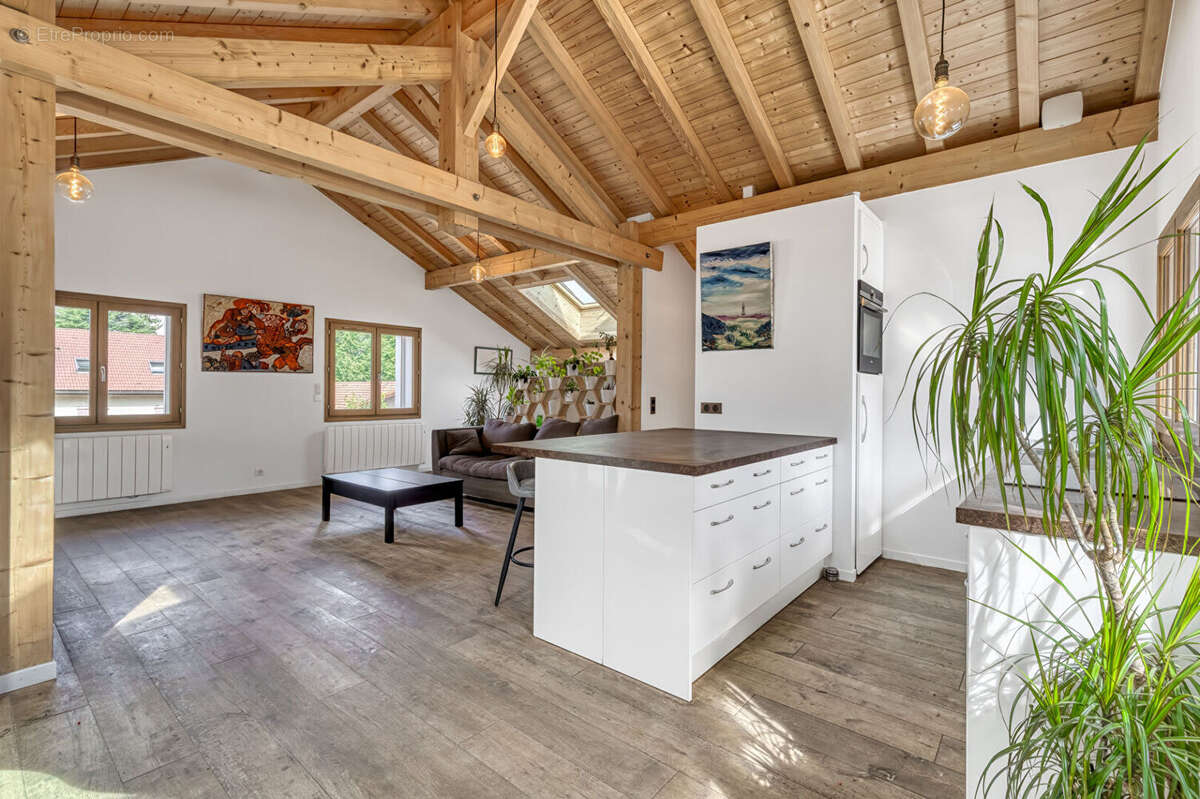 Appartement à ANNECY-LE-VIEUX