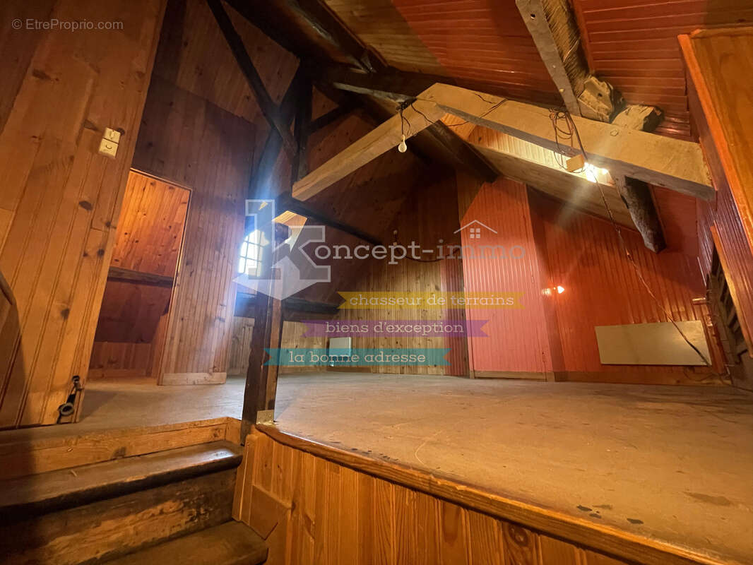 n°1 - Maison à MELLO