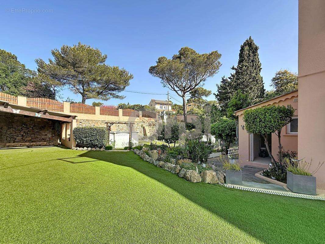 Rare à Saint-Aygulf : 2 appartements T4 sur 800 m² proche mer - photo 21