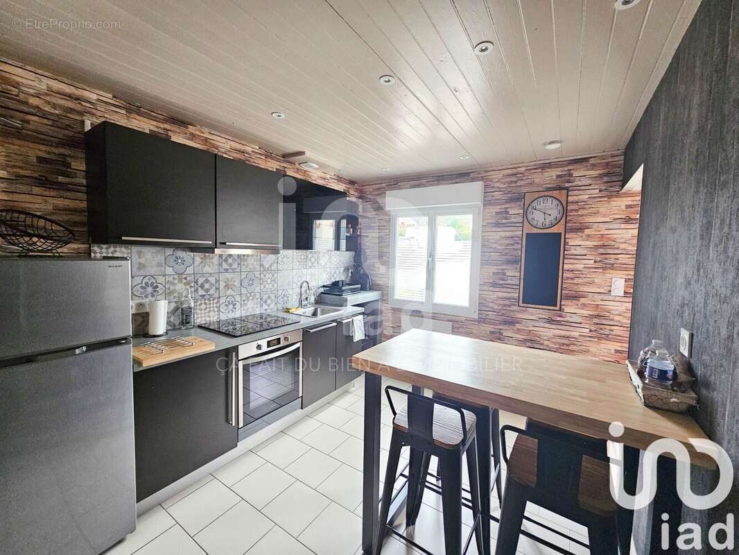 Maison 89 m² à Kergrist  - photo 3