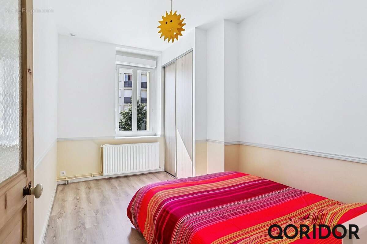 Maison à VAULX-EN-VELIN