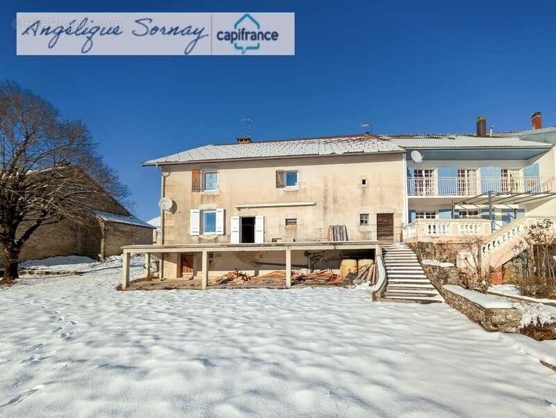 Maison familiale rénovée partiellement avec grange et vastes espaces – Jura BONLIEU - photo 12