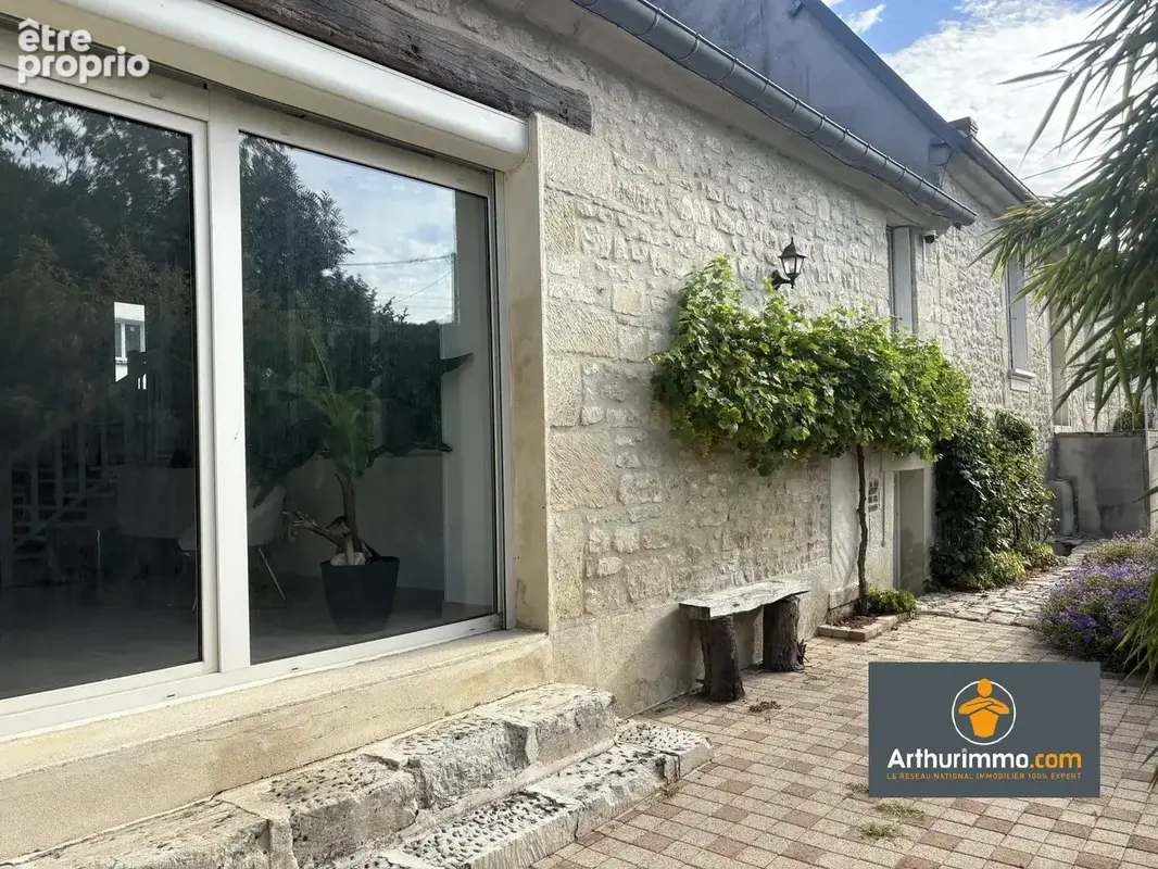 Longere en pierre de 238 m2 - photo 10
