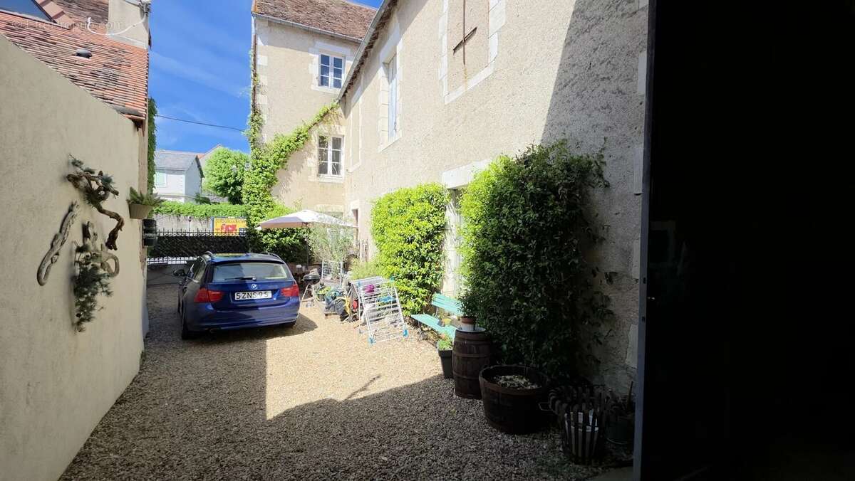 À vendre : maison de 3/4 chambres avec hangar à La Trimouille - 86 - photo 23