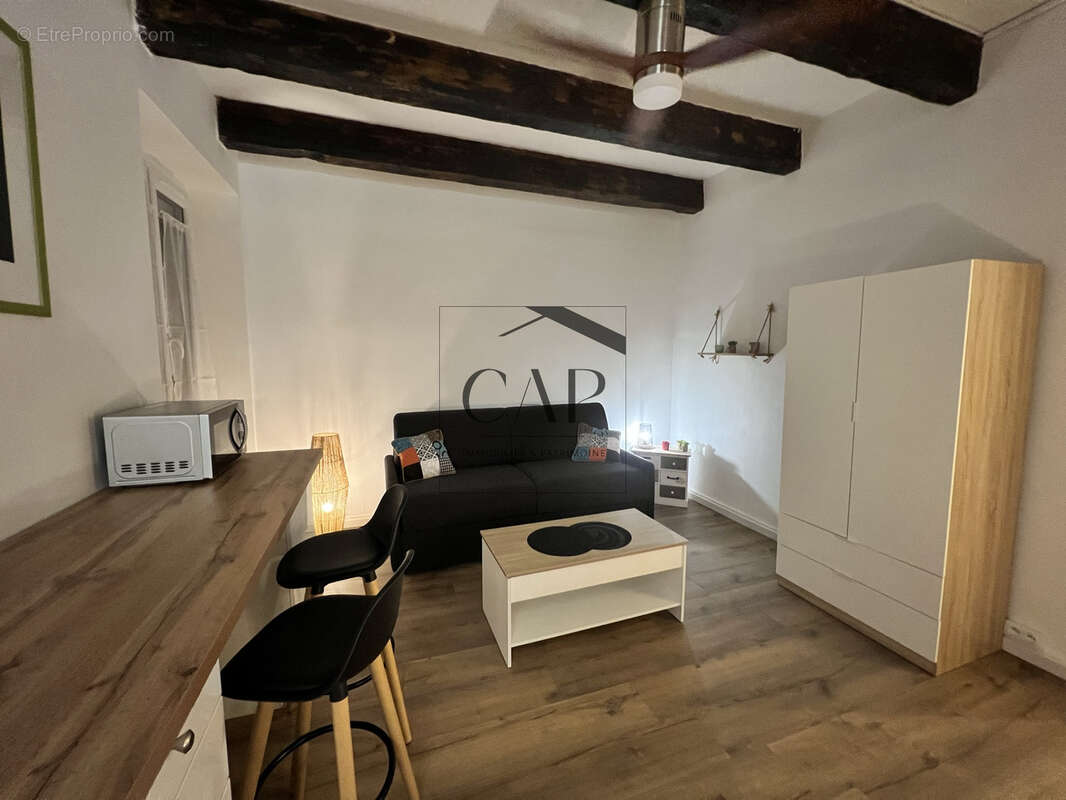 Appartement à MARSEILLE-1E