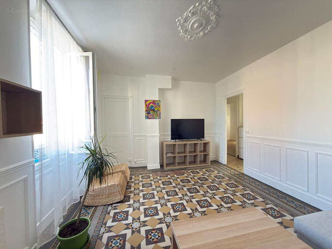 Appartement centre ville avec jardin et cave - photo 2