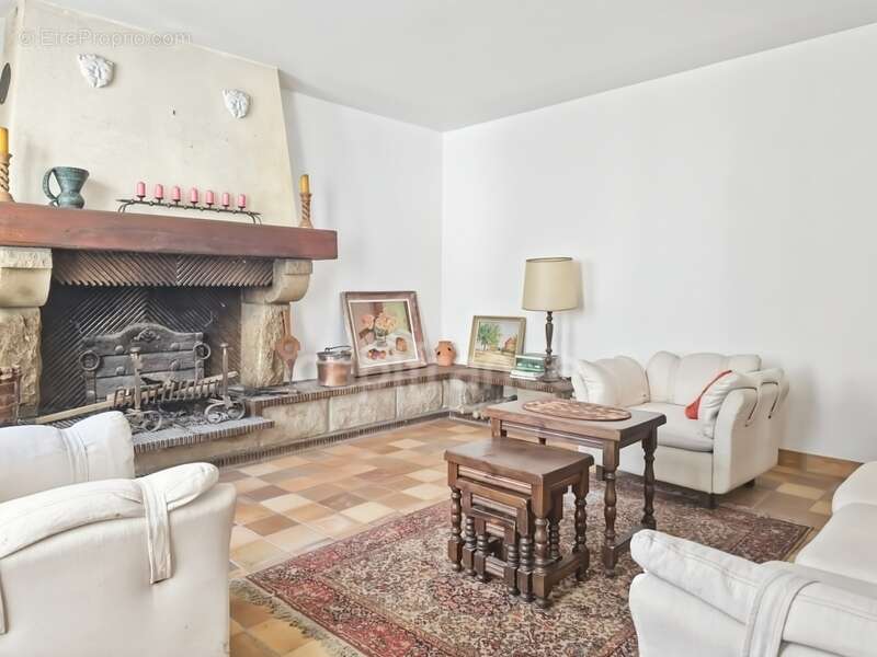 Maison à MOULINS-LA-MARCHE